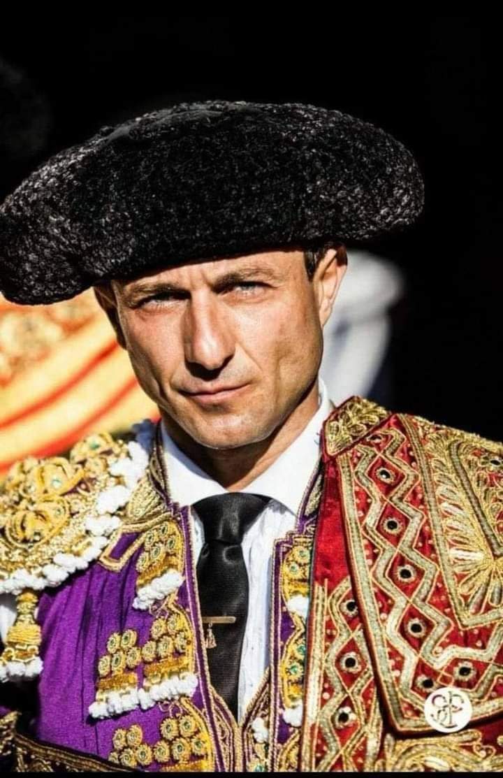 vmpenilla's tweet photo. #Undíacomohoy en Murcia el 16 de julio de 1979, nace 
Rafael Rubio "#Rafaelillo"
#Torero valiente, siempre en la cara de los temibles #Miuras
#Enhorabuena
Si lo ve, Felicitelo!!! https://t.co/e0hAHaOoZA