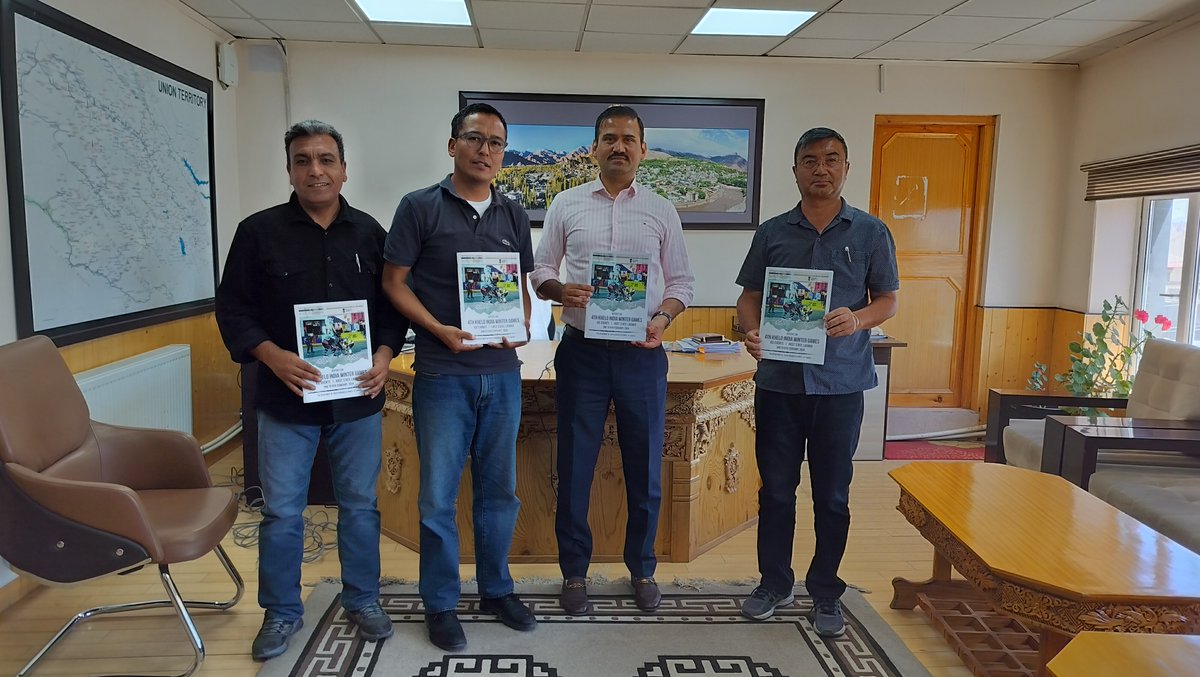 topnorthnews's tweet image. Administrative Secretary of Youth Services and Sports, Leh, Vikram Singh Malik released a report on the 4th Khelo India Winter Games (Ice Event), held from February 2nd to 6th, 2024 in the UT of Ladakh. 
#Indiawintergames #iceevent #games #sports #kheloindia #youth #topnorthnews