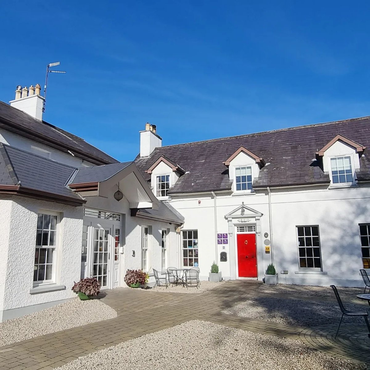 Visiting #Inishowen, come dine with us and enjoy the splendor of a sea view restaurant, overlooking beautiful Lough swilly. Open Wednesday to Sunday from 12.30pm each day. Enjoy a scenic boat run on the #loughswillyferry from Rathmullin to Buncrana and call in for some bar food.