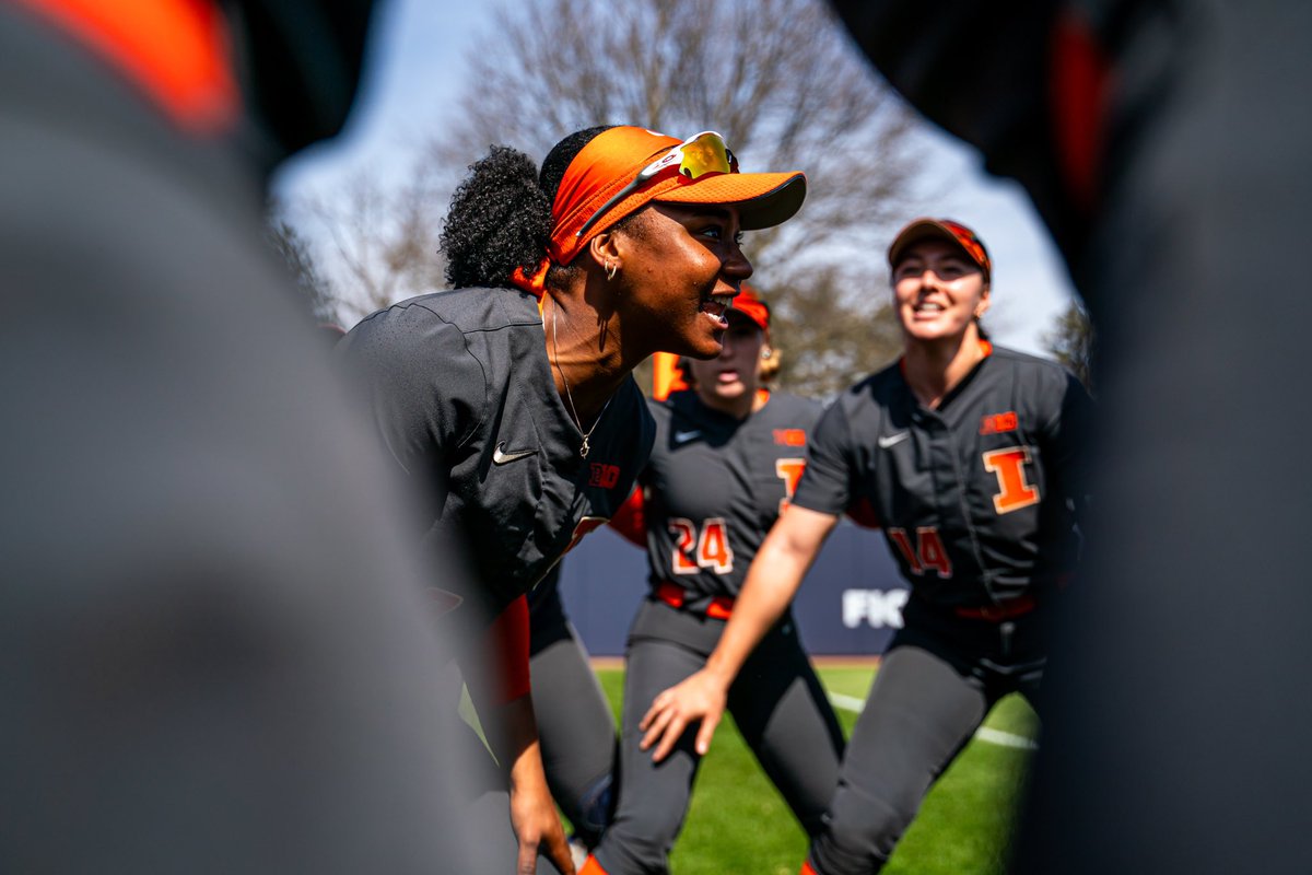 Illinois Softball tweet media