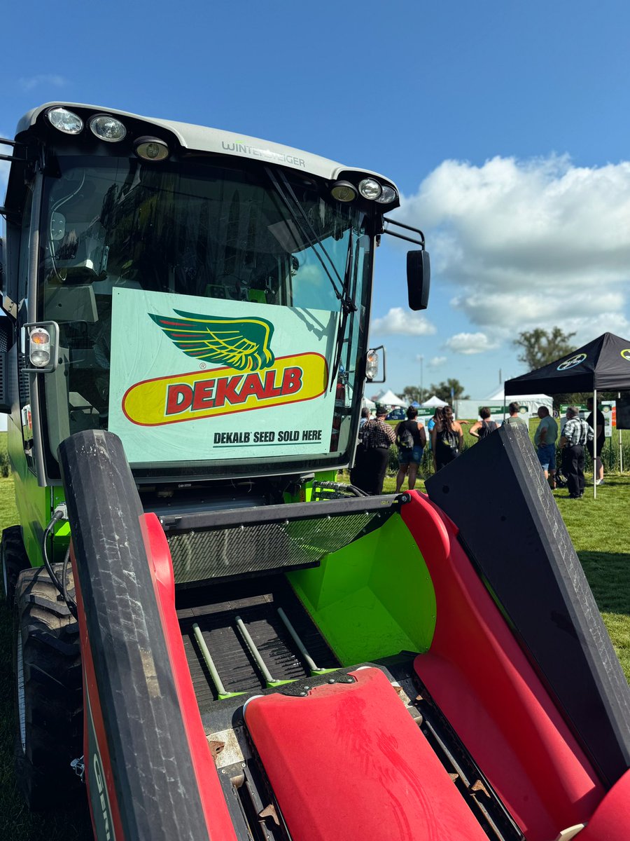 DEKALB_Canada's tweet photo. Hey #WestCdnAg, we’re out in Langham this week for #AIM24 🤝

Stop by Booth 302 to talk new DEKALB canola, soybean and corn seed for 2025! 

@Bayer4CropsCA #JustWatchUs https://t.co/b7HS3F9uXK