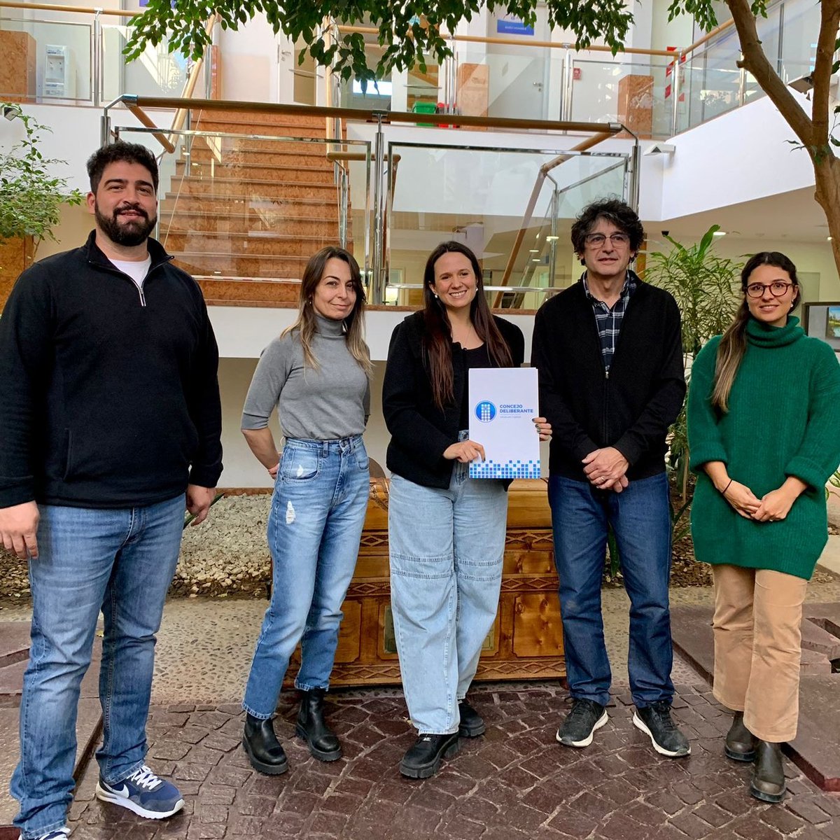 Recibimos a la Dra. Gianella Severini Chiappe, declarada #VecinaDestacada por la obtención del premio "Día Mundial Sin Tabaco" que otorgan la OPS y la OMS por contribuir a la lucha contra el tabaco con políticas en salud pública en América Latina.