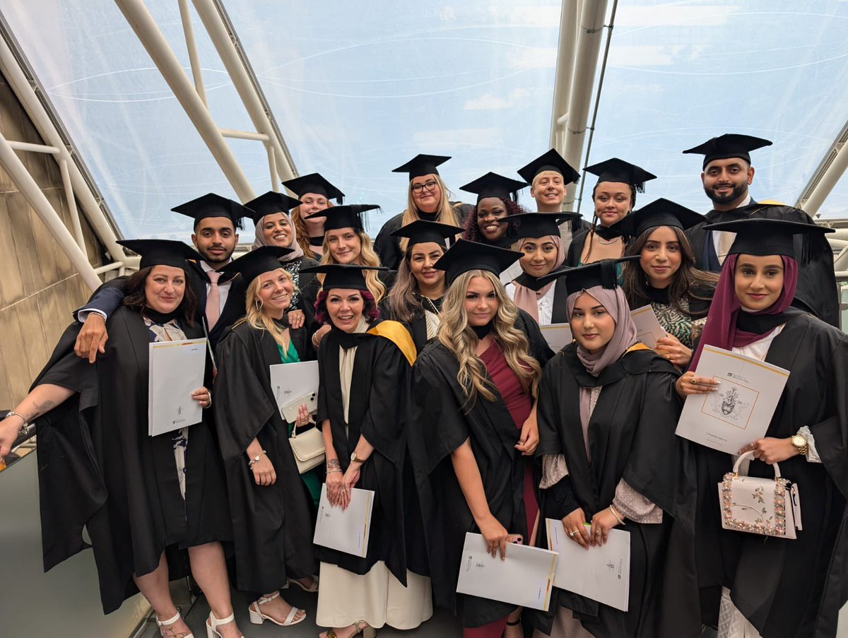 socialworkleon's tweet photo. Well thats it #class2024 @UniofBradford! Cannot believe my time is over. Onto the next chapter of our social work lives! Congratulations to all who are graduating this summer! Fully qualified social worker here!! 💁🏼‍♂️ https://t.co/zpMQn8gNPp
