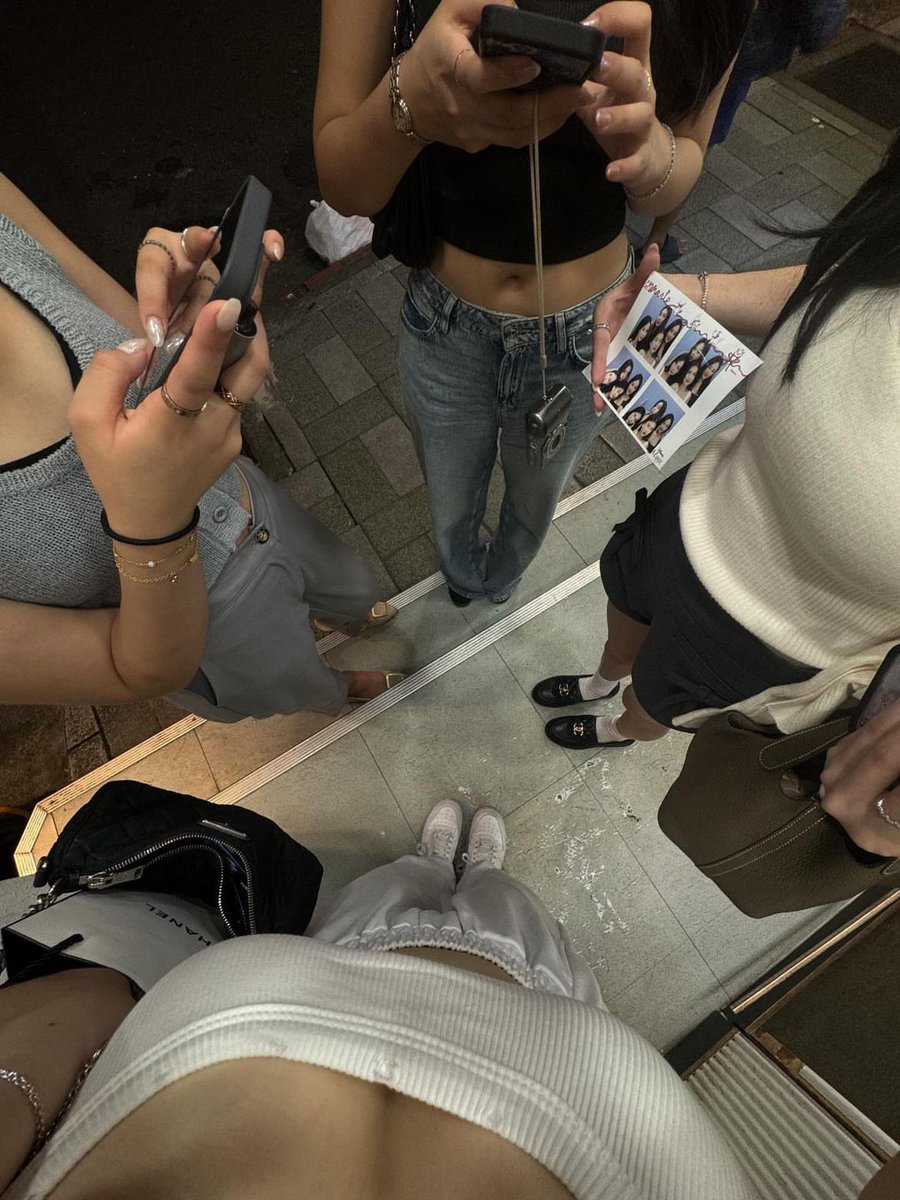 BIaNcavdcd's tweet photo. 想进男大宿舍群🥵🤦‍♀️ #反差 #闺蜜 #女大学生 #雌竞 #OOTD #羞恥責め #调教 https://t.co/UQ7IE9y690