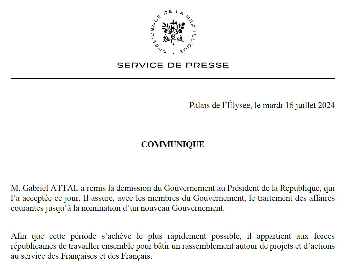 IanBrossat's tweet photo. Macron convoque des élections mais ne tient pas compte du résultat. 

Attal démissionne mais reste en poste. 

Des membres du gouvernement deviennent présidents de groupe à l’Assemblée nationale mais restent en poste. 

Je croyais que le baroque s’arrêtait au XVIIIe siècle… https://t.co/KwUkolI36S