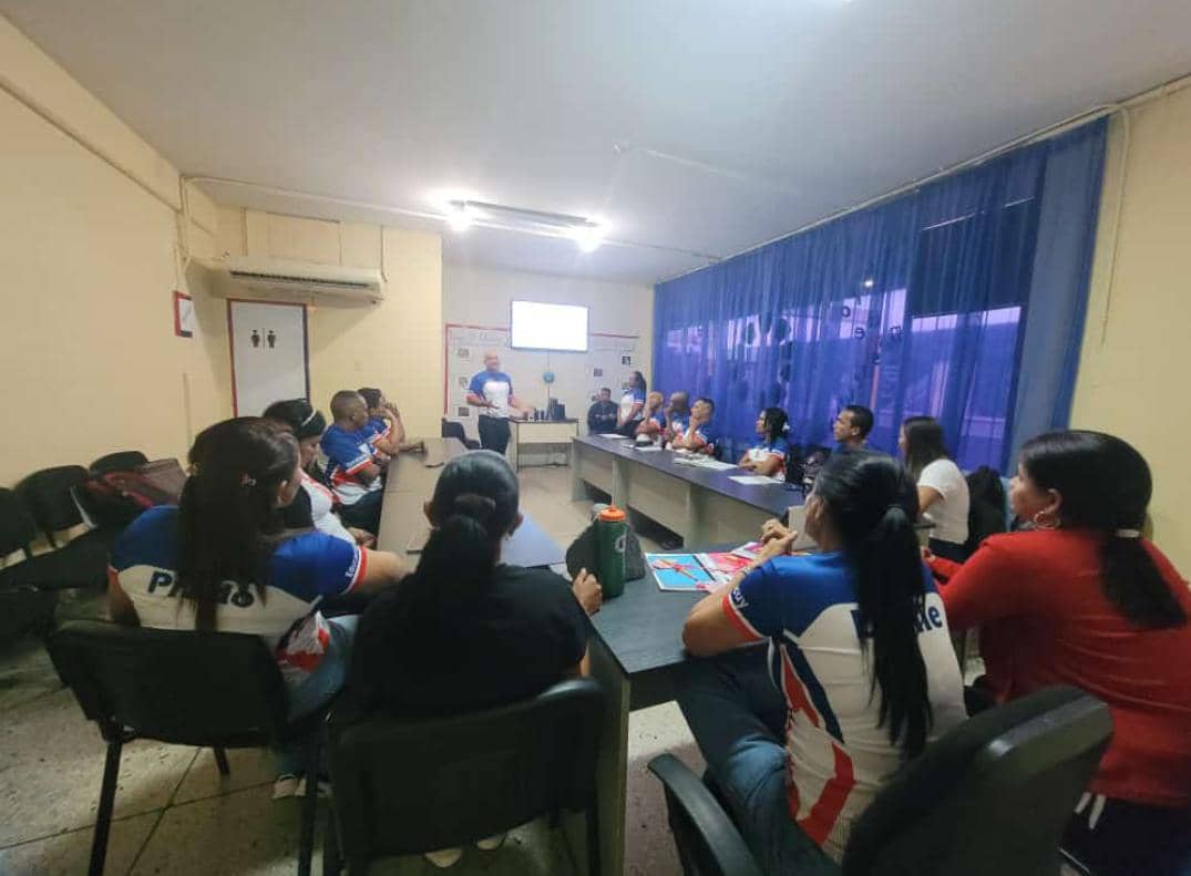 Fundabit_Yaracu's tweet photo. #16Jul 🖥️ Participación de la Prof. Norlisa López, coordinadora de Fundabit Yaracuy, en la Socialización de los Logros y Avances de la Vocería de Educación Física del CDCEY, año escolar 2023-2024
@MPPEDUCACION
@Fundabit_
@leivi24
#VenezuelaVaPaLante
#SomosFundabit https://t.co/4leXXOFJE3