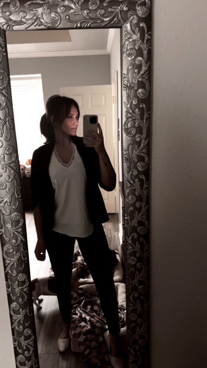 HaileyRibaud's tweet image. 🥸