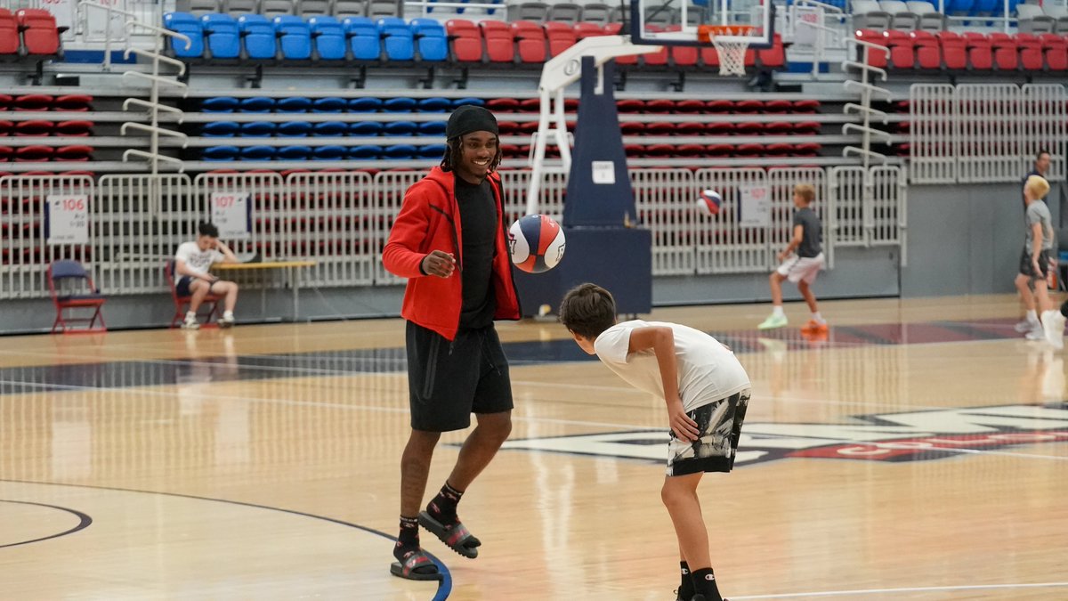 RMU Basketball tweet media