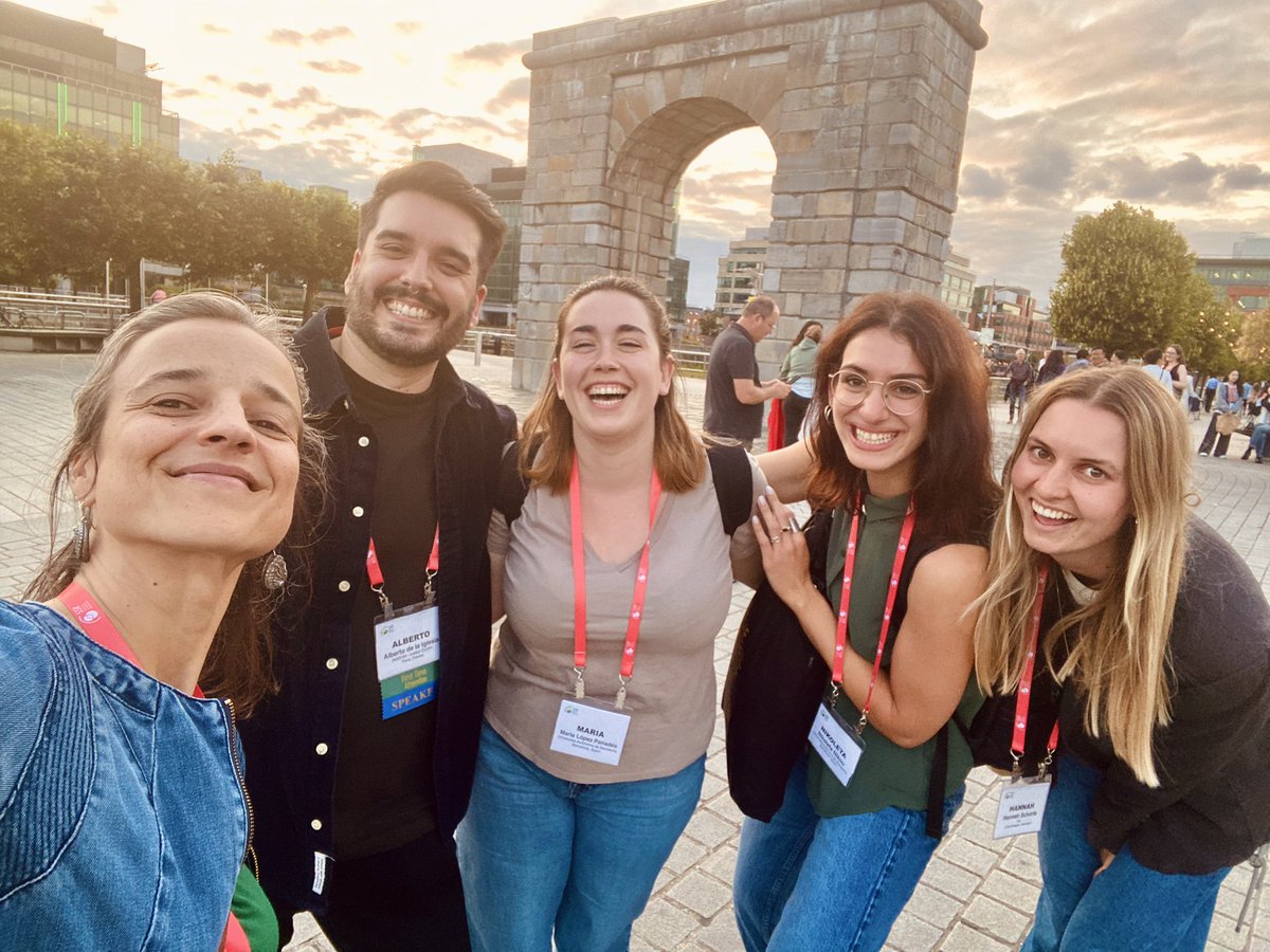 #SSR2024 • catching up with colleagues including this wonderful group of trainees from #Barcelona #Paris &amp; #Copenhaguen 😊 • Thanks <a href="/SSRepro/">SSR</a> from bringing the meeting to Europe this year!