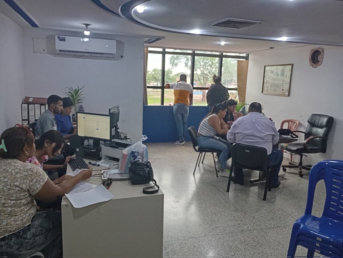 #16Jul|| Con instrucciones de la Dirección Ejecutiva Regional y su Pdte. Luis Villanueva, se instaló la sala situacional organizando cada uno de nuestros electores en el 1X10 y llevar a nuestro candidato <a href="/EdmundoGU/">Edmundo González</a> a la presidencia.

¡En #Cojedes vamos por más!