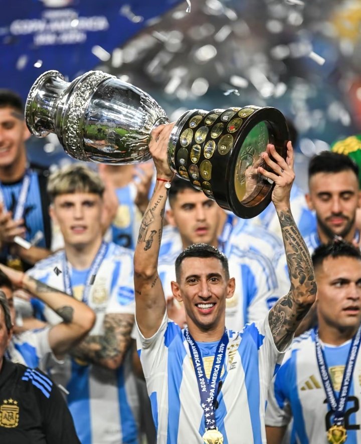 _ddeeeellfiii's tweet image. te despedimos completamente orgullosos de vos angel, gracias por amar a tu país y por nunca dejar de correr
te amamos para siempre fideo🩵