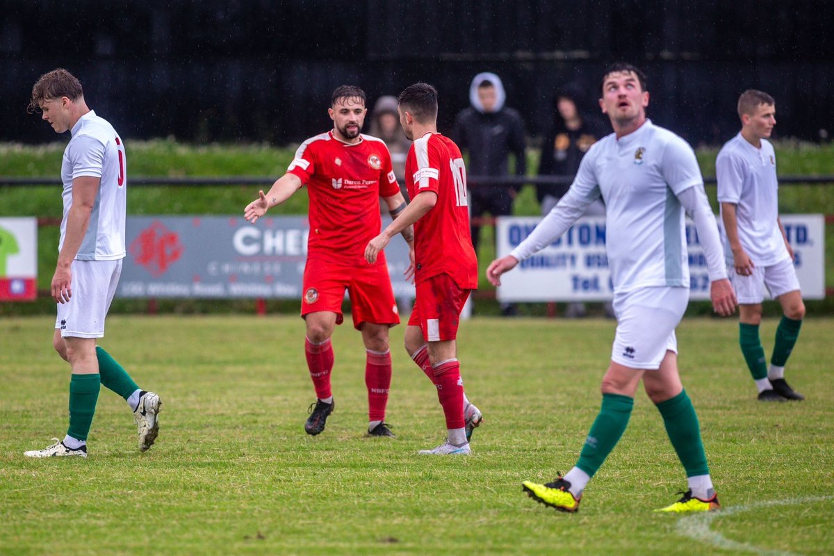 A very strong performance against Blyth Spartans from two league above tonight in a pre season friendly! Goals from Jamie Holmes and Lee Mason in a confident 2-1 victory! 

📸 CJC Photo 

#StrongerTogether #HowayTheRobins