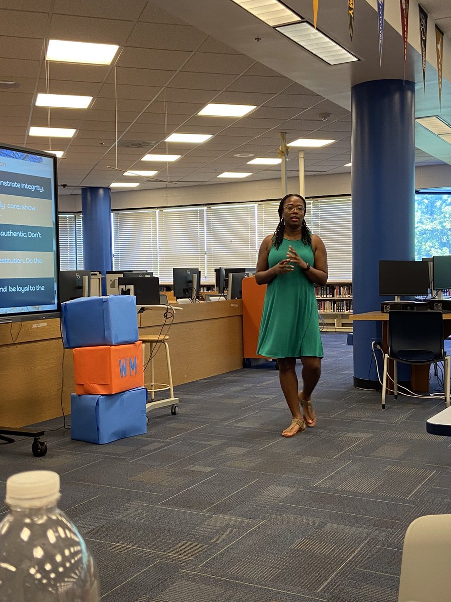 Look who I get to work with again!!! Neely is back as our SDT! Woot woot!!! 🎶Reunited and it feels so good!🎶