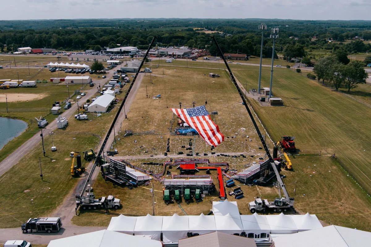 CollinRugg's tweet image. JUST IN: The widow of Corey Comperatore has received a call from President Donald Trump after her husband was shot at the PA rally.
  
"He was very kind and said he would continue to call me in the days and weeks ahead," Helen Comperatore said. 
  
Helen told Trump that her…