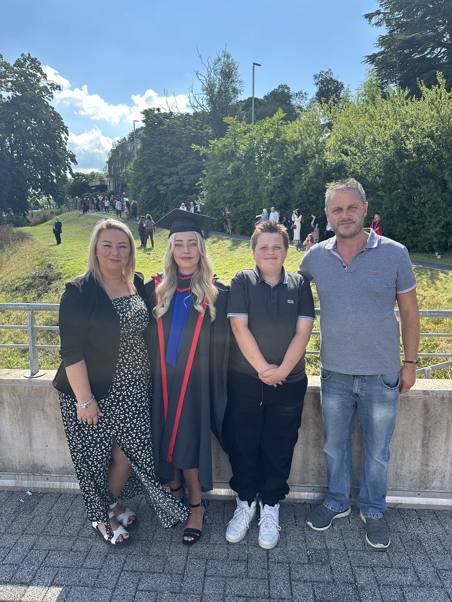 Miss Hawker tweet media