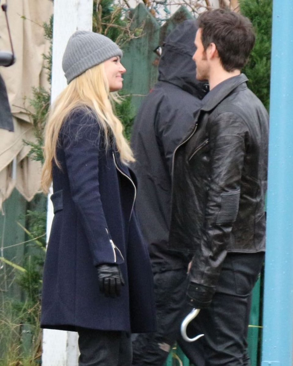 BTS smiles 

#CaptainSwan #EmmaSwan #CaptainHook #Hook #JenniferMorrison #colinodonoghue #colifer #OUAT