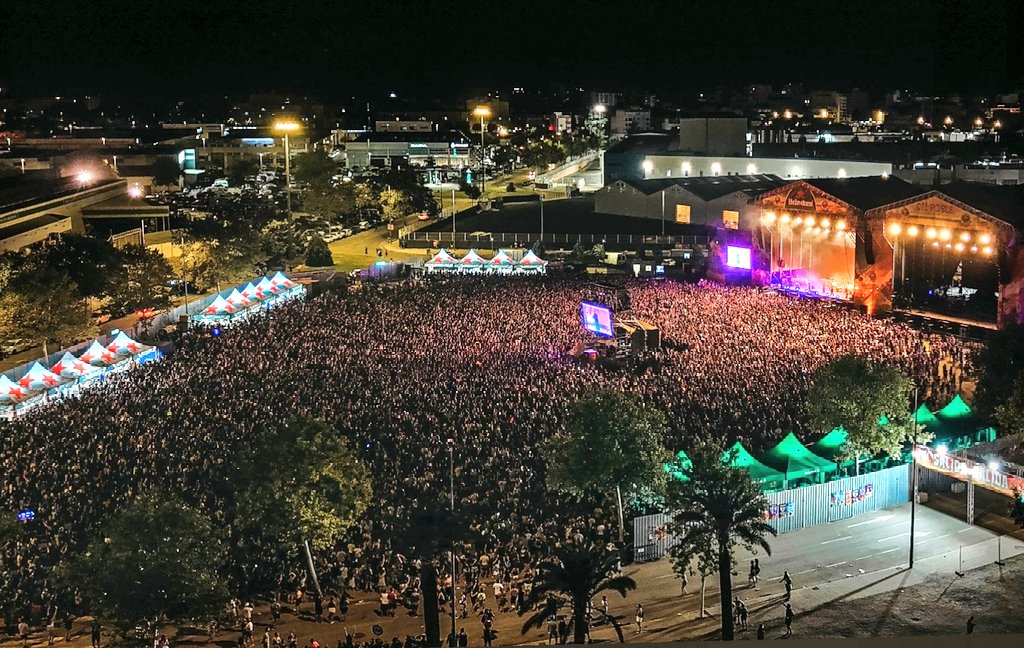 Dissabte vam ser feliços, molt... Seguirem sempre a la contra i avant
🎶 <a href="/ZooPosse/">ZOO</a> 🎶
📷 <a href="/borjaabargues/">Borja Abargues</a>