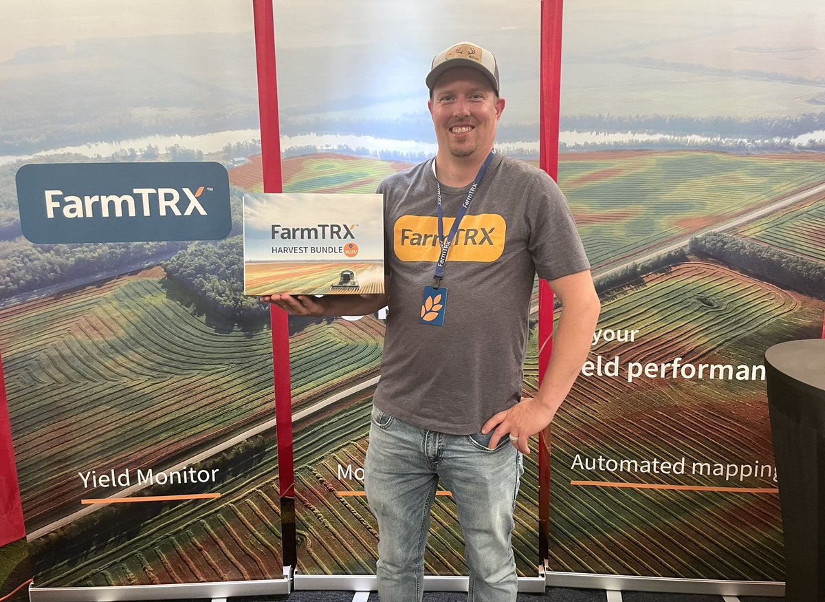 FarmTRX's tweet photo. Sean thinks he probably should have worn shorts for day 1 of #AginMotion. It’s a hot one but we’re having fun talking to Saskatchewan farmers. Come check out FarmTRX at booth S63. We’ve got a show special on!
#AIM24 https://t.co/53pmBy7DEP
