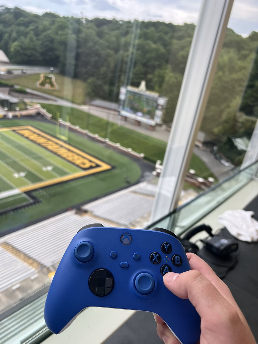 kellogg_zack's tweet image. The best way to play CFB 25✊🫣