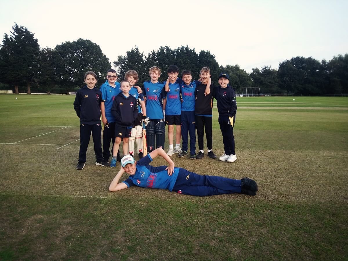 Congratulations to our U13s who celebrate two wins this evening. What a season of fun and friendship. #letsgovale 🏏💙💛