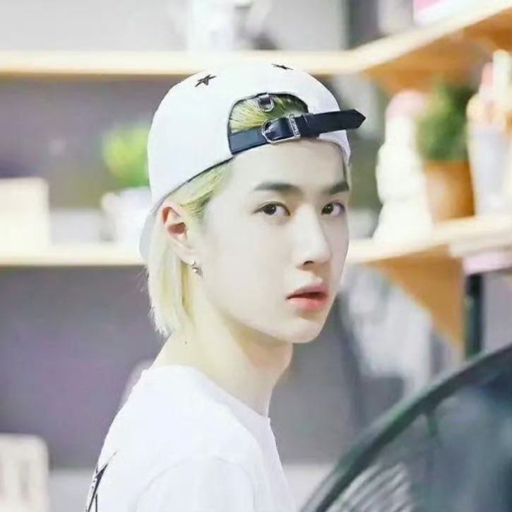 2amWangYibo's tweet photo. 10 years #WangYibo 🥹🥹 https://t.co/5BNIpqjL81