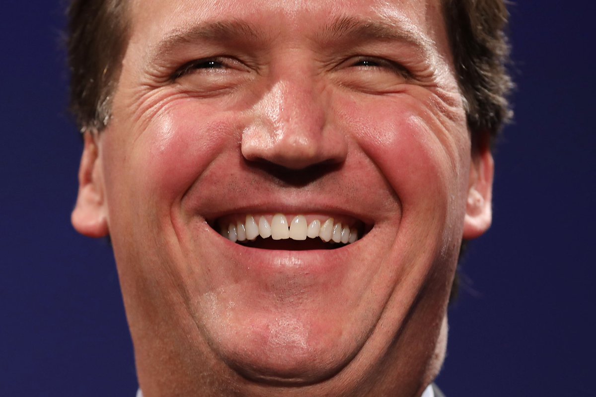 AFpost's tweet photo. A month ago, Tucker Carlson reportedly told Trump he might be assassinated by the “deep state” if he chose Rubio or Burgum over JD Vance as VP.

During this period, Trump was “wavering” on choosing Vance, but Tucker swooped in to convince him otherwise.

Follow @AFpost https://t.co/VEAqJwihZI