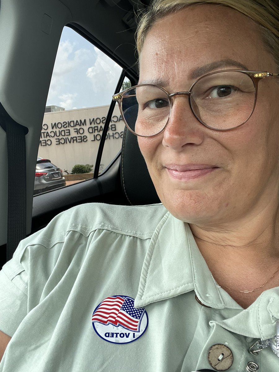 Holly_Malone74's tweet image. Took a break from the #jmcss bookkeeper training to #vote #writein
 @suptking