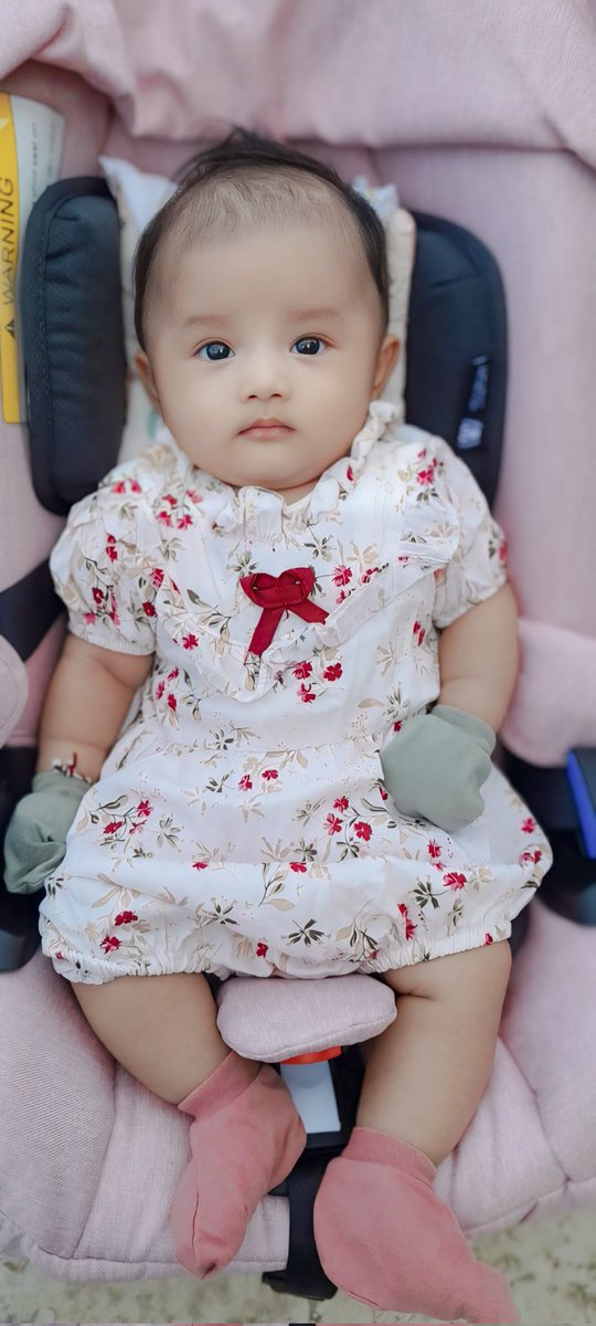 Rulyta_a's tweet photo. Mengandung sakit, melahirkan sakit, mengasihin sakit, apapun hal² buat sakit, capek kalau liat anak sendiri ternyata semua Hilang 🥹.
Pokoknya kita sama² terus ya nak. Jadi semangat mama jalani semuanya. 💕 https://t.co/L3zUD2uiHy