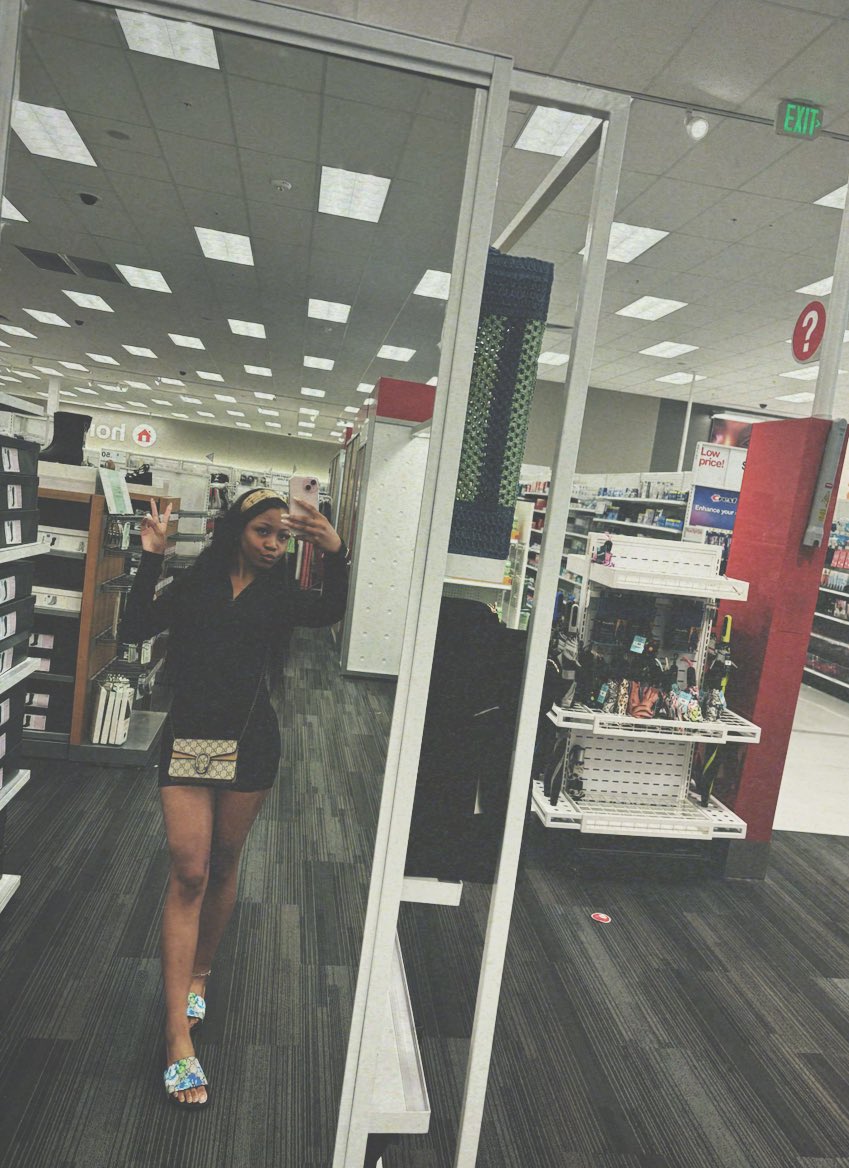_zephhhhh's tweet photo. We love a good target run💖. https://t.co/0LYmk5Fsl1
