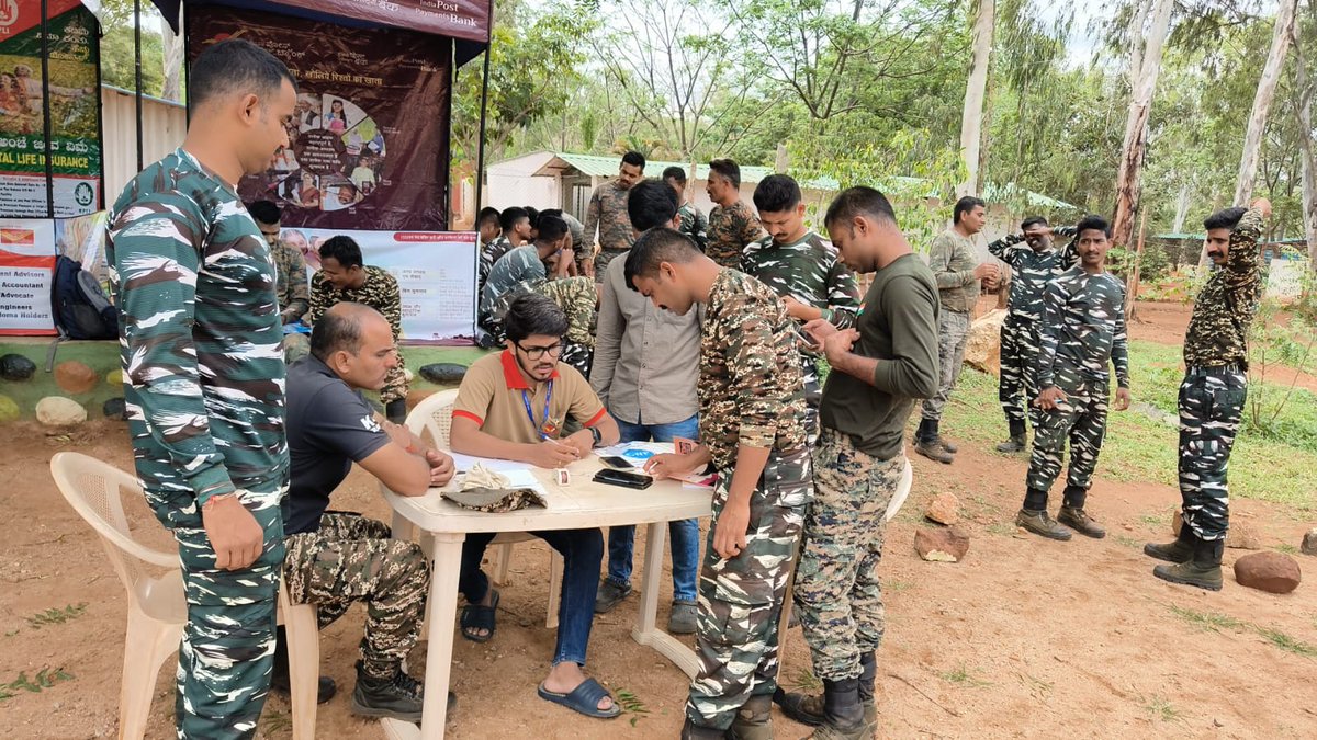 HqPostal's tweet image. Bengaluru South Division conducted Dak Jan Sampark Abhiyan (DCDP) at DBTS CRPF Camp,Kaggalipura Rd, Tharalu. #DCDP was inaugurated by Shri Parveen Raghbir Singh, SSPOs Bengaluru South Postal Dvn and Suresh S (Vice Principal).
#DakSewaJanSewa #DakChaupal