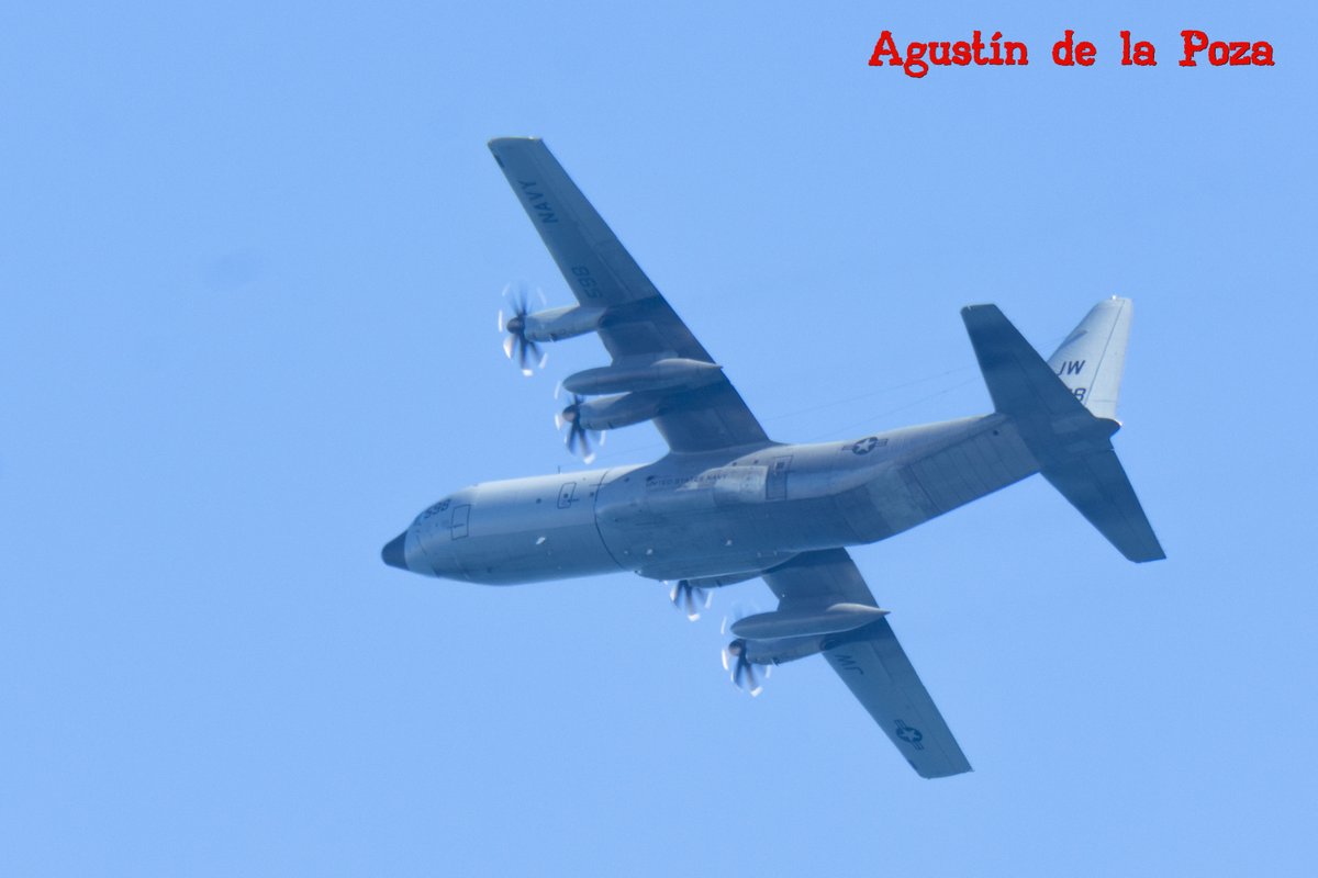 AgustinLowpozi's tweet photo. Despega desde la Base Naval de Rota el Lockheed KC-130T Hércules, 164598, perteneciente al VR53, con rumbo al Mediterráneo. Este avión, operado por el Cuerpo de Marines de los Estados Unidos, está equipado para realizar operaciones de reabastecimiento en vuelo.
 #BaseNavalDeRota https://t.co/2NykpHkRUw