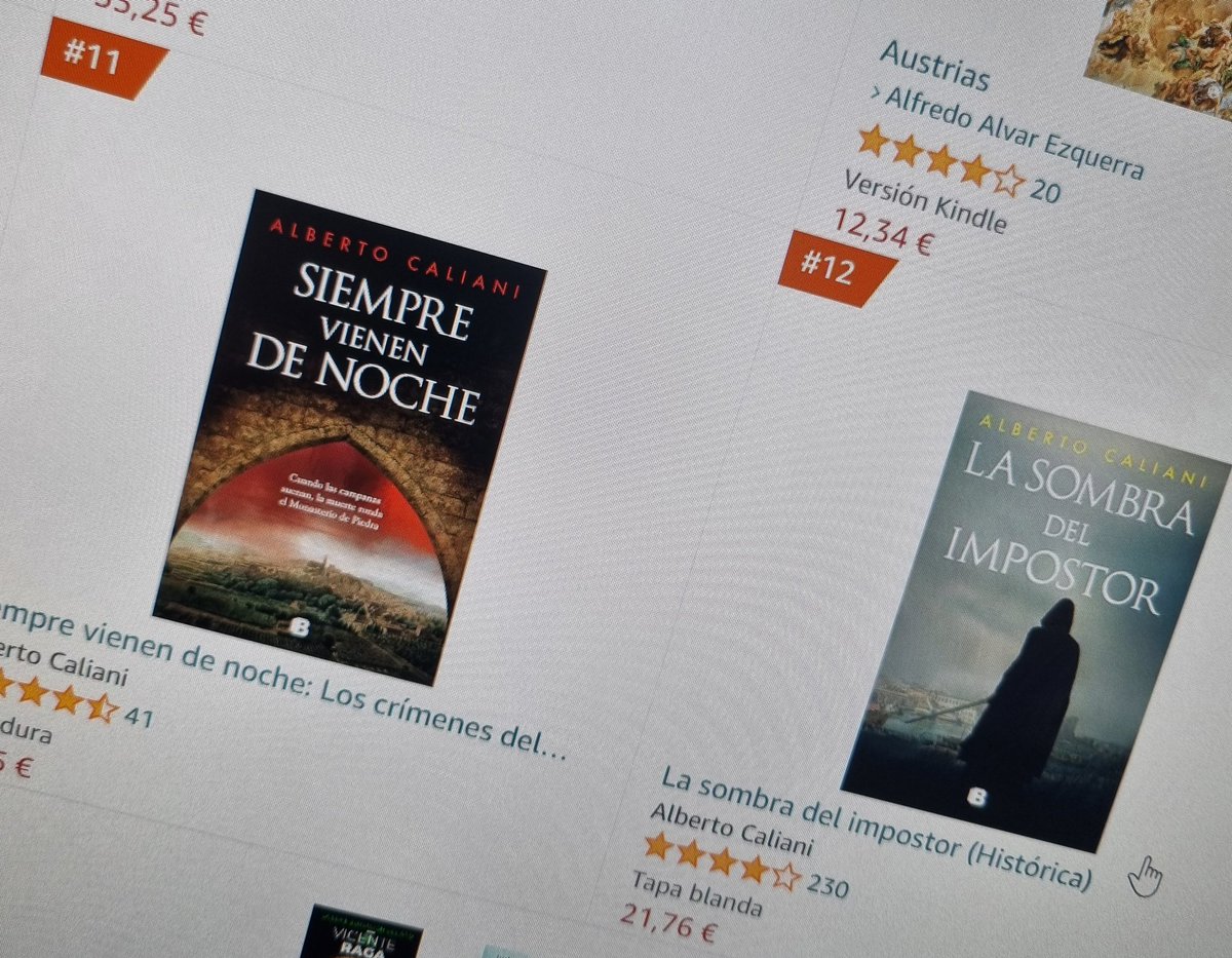Ese momento en el que tu novela anterior se encabrona con la nueva, y la persigue para apuñalarla por la espalda. De verdad, no puedo con más drama... 🙄