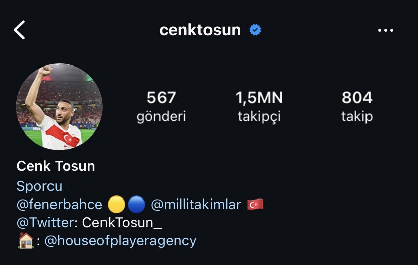 fenertalks's tweet image. 🟡🔵 Cenk Tosun, sosyal medya hesaplarına Fenerbahçe'yi ekledi.⚡️