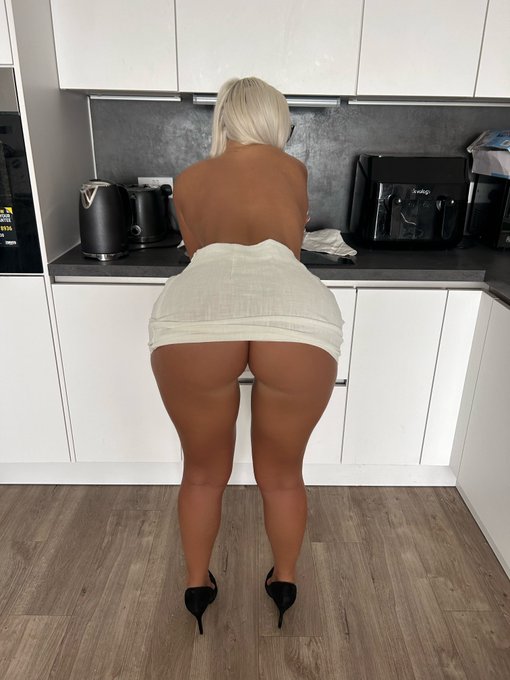 Pull up my skirt and slide in? https://t.co/QY3zqDXxrT