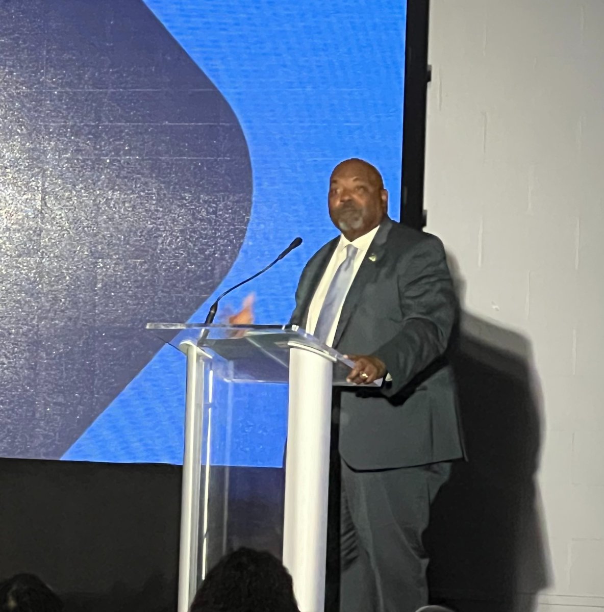 We #loveCLEneighborhoods at United Way of Greater Cleveland! Congratulations <a href="/JustinMBibb/">Justin M. Bibb</a>, <a href="/tmenesse/">Tania Menesse</a>, Jeff Patterson, and the <a href="/CLEProgress/">Cleveland Neighborhood Progress</a> team for a great program and very successful annual meeting.