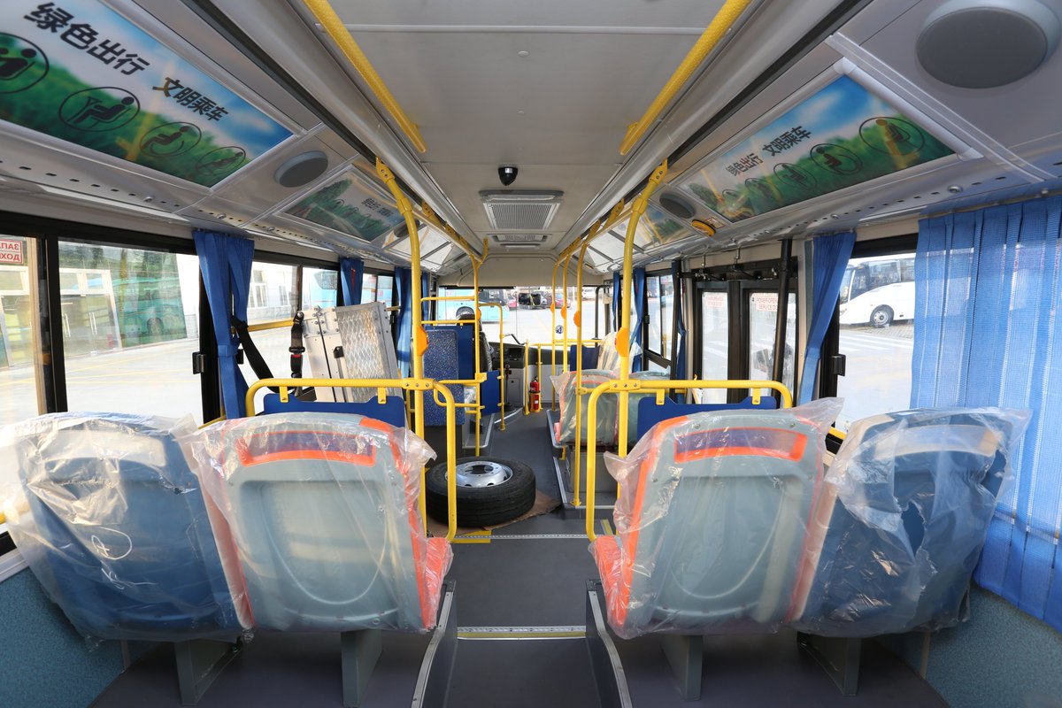 Bus de Transporte Publico 8m. Moderno y espacioso.

- Asientos: 26 + 1.
- Motor: Cummins, 6 cil.
- Caja: Manual 6 vel.
- Asientos City bus, cinturón de tres puntos.
- Aire Acondicionado.