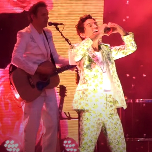 MusicNewsWeb's tweet photo. Mika, Kew the Music - @kewthemusic #kewthemusic #Mika @mikasounds #mikasounds - Kew the Music https://t.co/yKRsDoDVrl https://t.co/lUoL0i0FPe