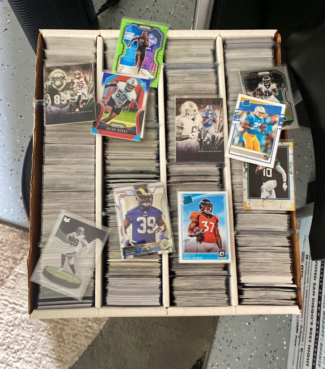 GreenRockCards's tweet photo. Full NFL Box ~3,000 cards mostly rookies w/ tons of color 
$200 + shipping or free pickup https://t.co/FSVdFHc5ql