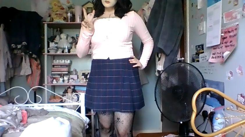 nervousdolly122's tweet photo. same outfit, 20kgs apart. 

I didn't realise I was so fat before omgggg https://t.co/BIwXl9kOtS