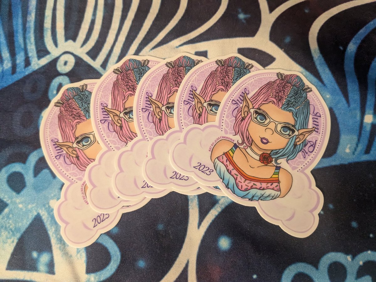 JuneChristinaa's tweet image. Hello everyone!

Hope you're enjoying this lovely yet hot Tuesday. ☺️

I finally was able to order my monthly OC June as a sticker. They came out so pretty, nice and smooth. She will be available to order in my Ko-fi Shop soon.
#monthlyOc #Stickers #JuneArt