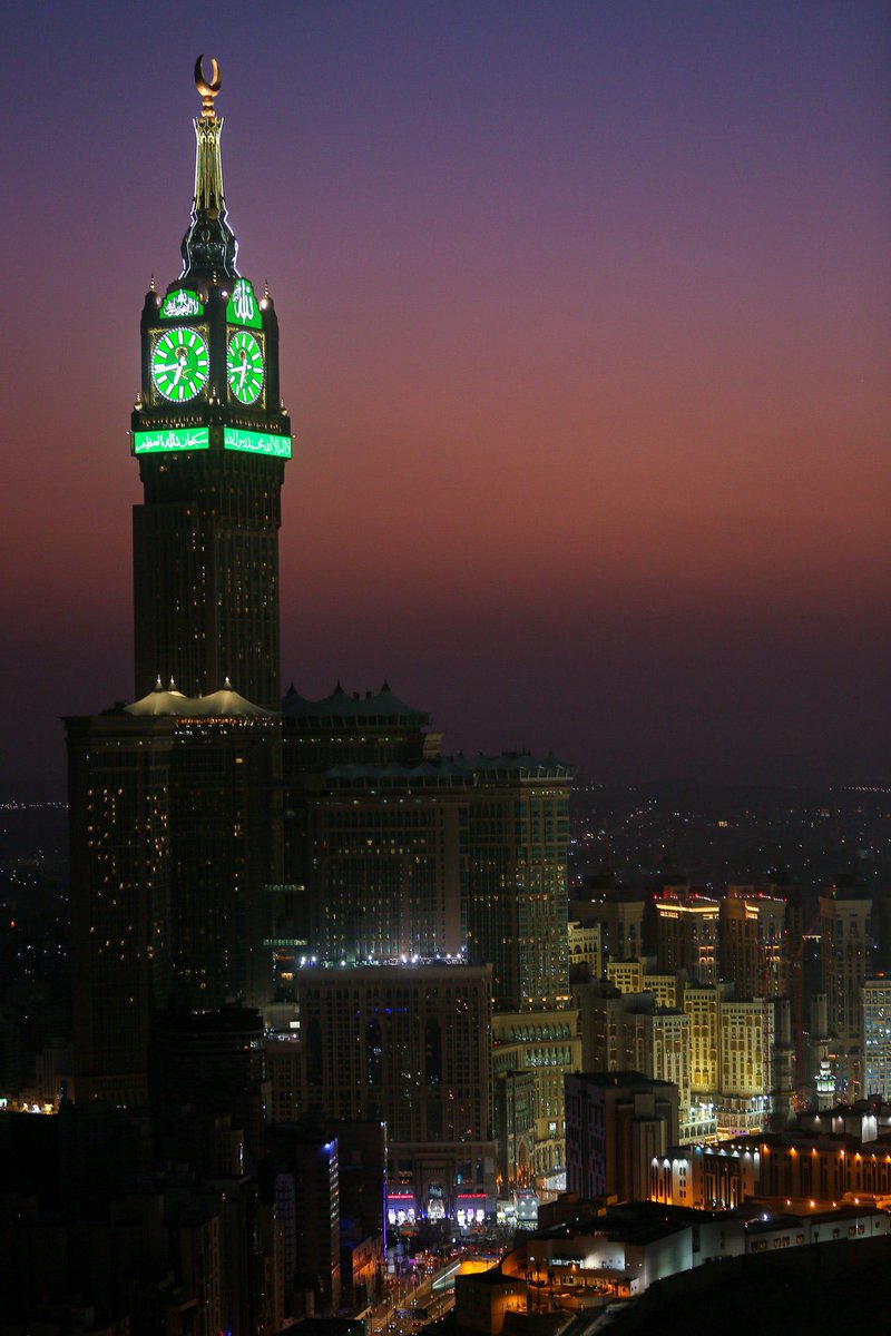 xmohaviic's tweet photo. ﴿إِنَّ فِي اختِلافِ اللَّيلِ وَالنَّهارِ وَما خَلَقَ اللَّهُ فِي السَّماواتِ وَالأَرضِ لَآياتٍ لِقَومٍ يَتَّقونَ﴾ 🤍. https://t.co/w9DS0XdOp5