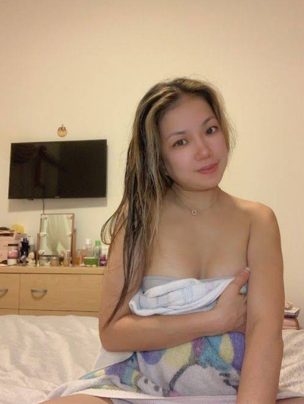 Michebabe420's tweet photo. If you had to choose between 1000$ and a night with me, what would you choose? https://t.co/YdJGWHACQm