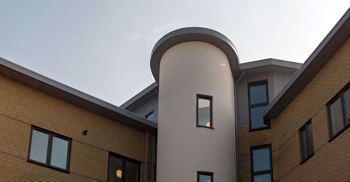 Roweaverdevelop's tweet image. Nationwide coverage from Roweaver means your commercial guttering needs are in expert hands. 🏢 We guarantee your business the best in bespoke rainwater systems. 👷♂️ Discover our services at buff.ly/3KXs3Nx. #CommercialGuttering #BespokeSolutions buff.ly/4ciMYqj