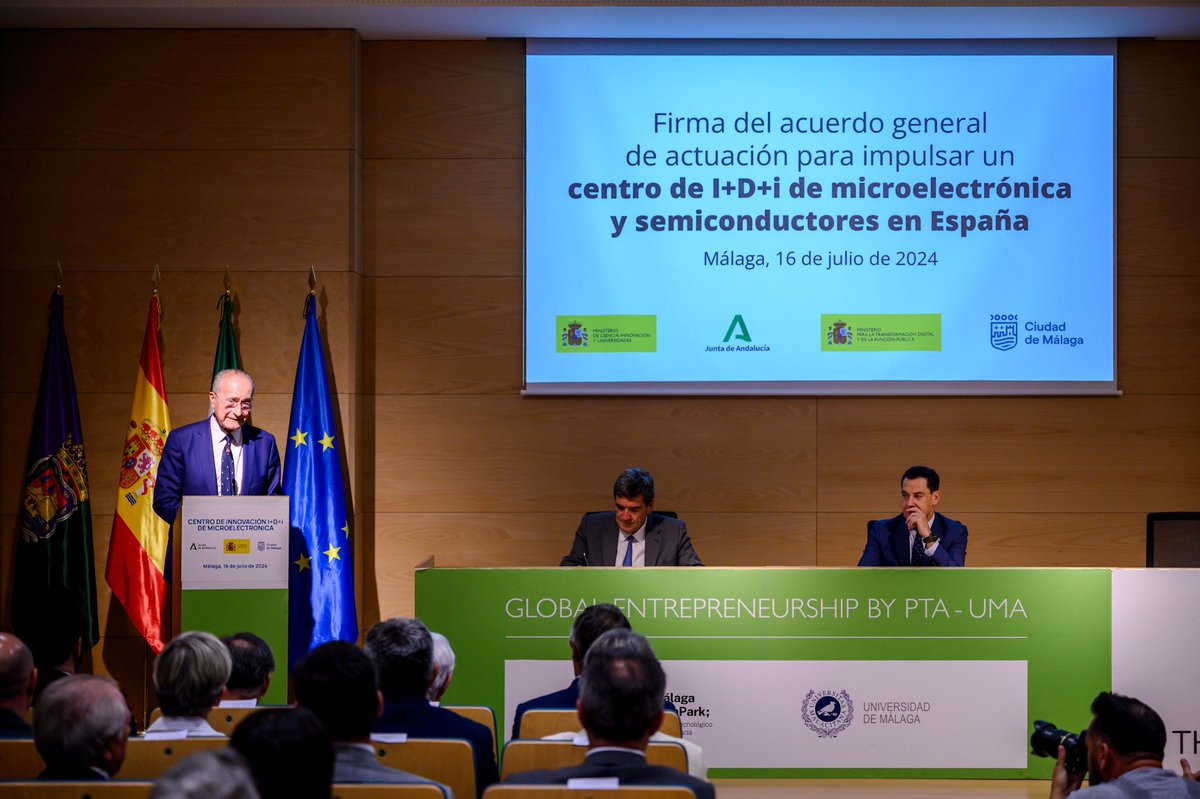 malaga's tweet photo. El Ayuntamiento, @desdelamoncloa y @AndaluciaJunta firman un acuerdo para implantar un centro de innovación de chips de @imec_int en Málaga. Más información en 👉 https://t.co/ofNpO5cUPk https://t.co/o48wG0n5nn