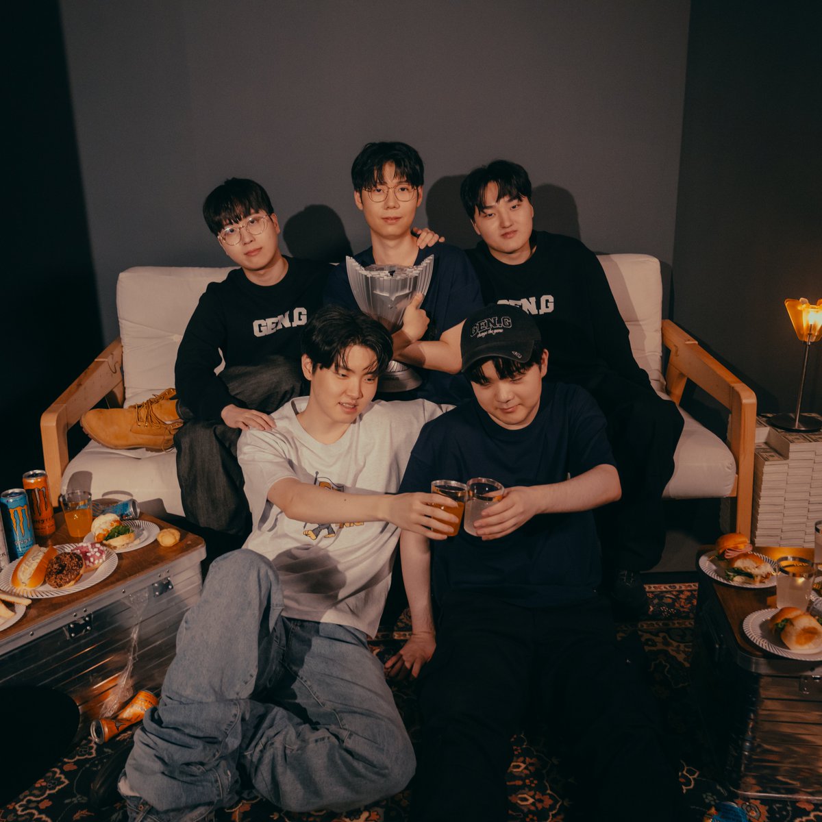 GenG's tweet photo. 𝐆𝐞𝐧.𝐆 𝐱 𝐋𝐈𝐁𝐈𝐋𝐋𝐘 𝟮𝟬𝟮𝟰 𝗟𝗶𝗳𝗲𝘀𝘁𝘆𝗹𝗲 𝗖𝗼𝗹𝗹𝗲𝗰𝘁𝗶𝗼𝗻
A limited supply of our latest collab is now available for US purchase only!
🛒 https://t.co/8G3IqZntth
#NewGenGCrew #GenGxLIBILLY #GenG #LIBILLY #Changmo #EWC https://t.co/e8vzucW3vf