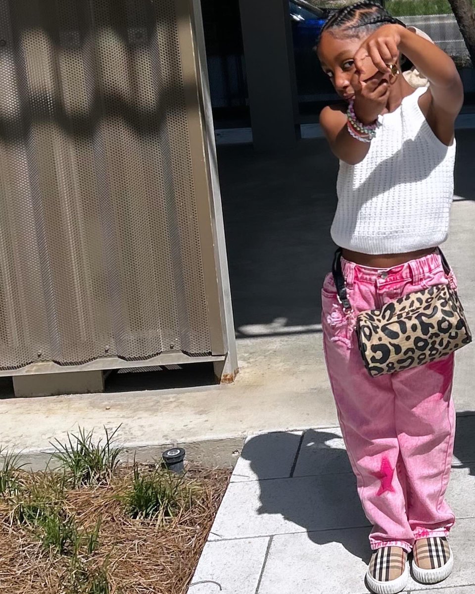 lowkeylanata's tweet photo. My baby girl is growing up 🥹 https://t.co/GW6C1DlpX5