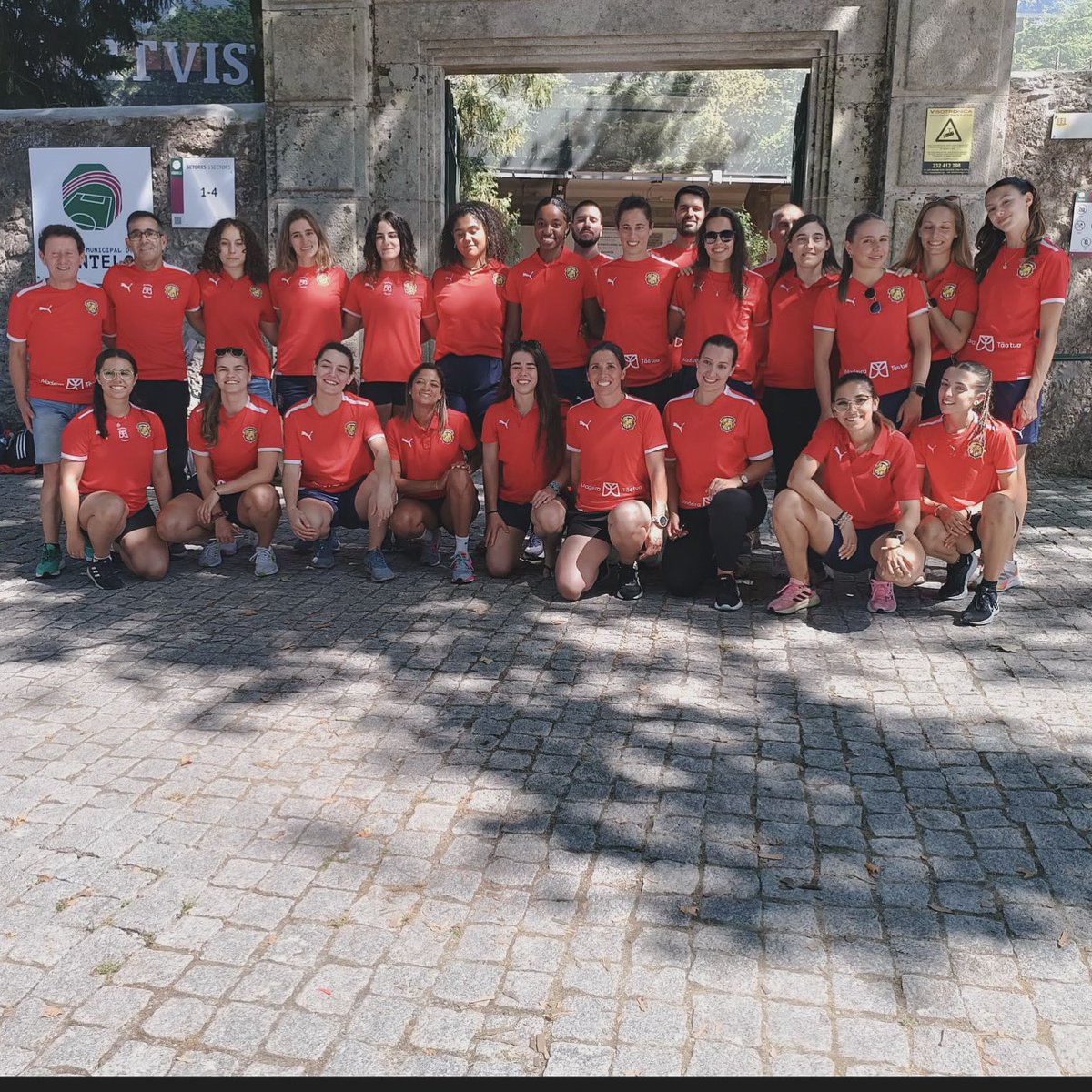 MaritimoMadeira's tweet photo. #AtletismoCSM disputou o Campeonato Nacional de Clubes - I Divisão Feminina
👉 8.º lugar
#CSMaritimo #ModalidadesCSN https://t.co/5PNLyO6FrS