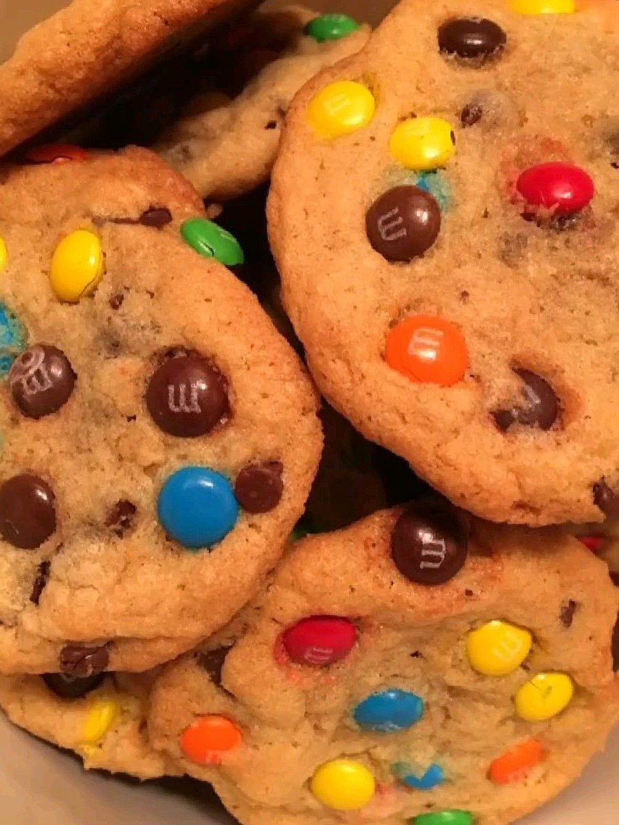 startorchspy's tweet photo. She baked more cookies since a certain RED MAGI ate the last batch. https://t.co/xNkes3R3kI