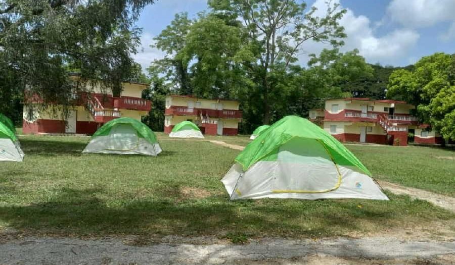 OSuarezR1's tweet photo. Campismo Popular en Sancti Spíritus: Arroyo Lajas se aclimata al verano
La instalación de turismo de naturaleza reanudó la comercialización de capacidades para la actual temporada alta. #SanctiSpíritusEn26 @escambray https://t.co/YQupAXfFBU