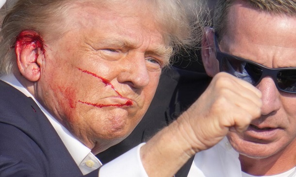 AlfredoCepero's tweet photo. El Elegido de Dios. La mano de Dios desvió la bala del asesino Thomas Matthew Crooks.
https://t.co/mLfGl8hjyc https://t.co/d5zaxfe5kV